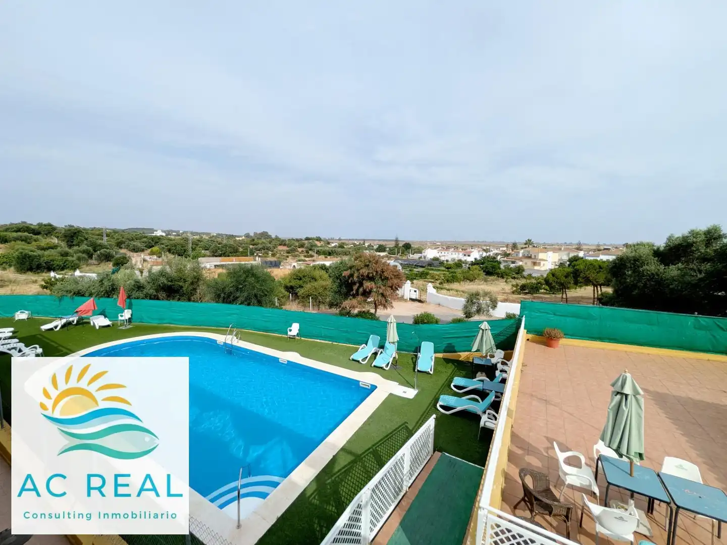 Chalet con piscina en venta en Calle HAITI, imagen 3