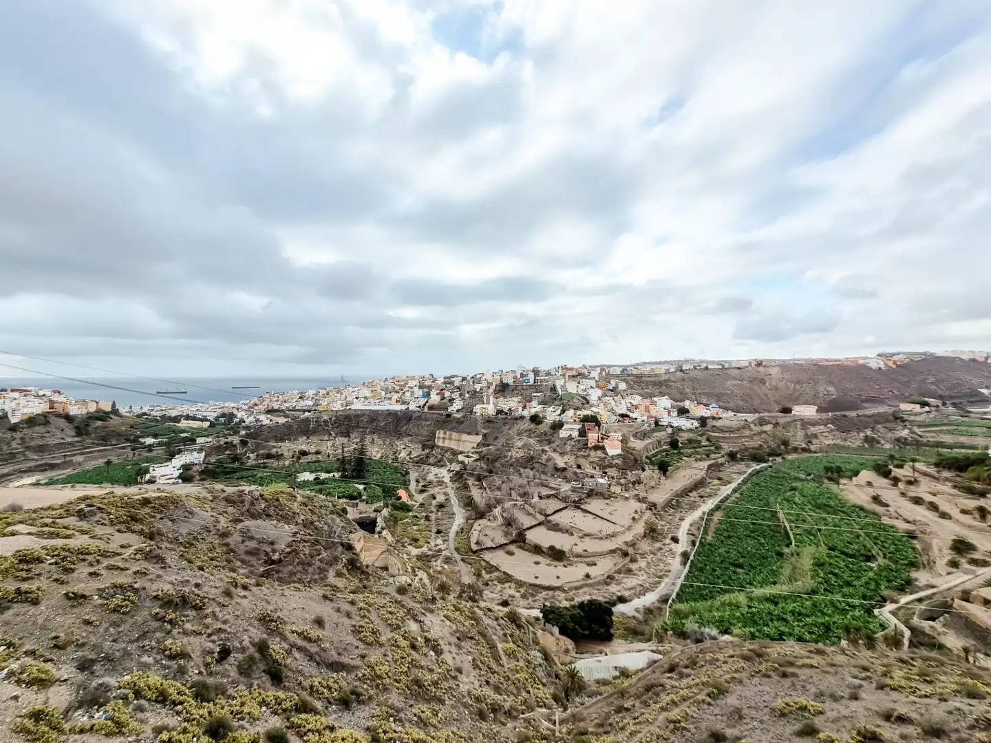 Vista exterior de Casa adosada en venda en Las Palmas de Gran Canaria amb Terrassa, Traster i Balcó