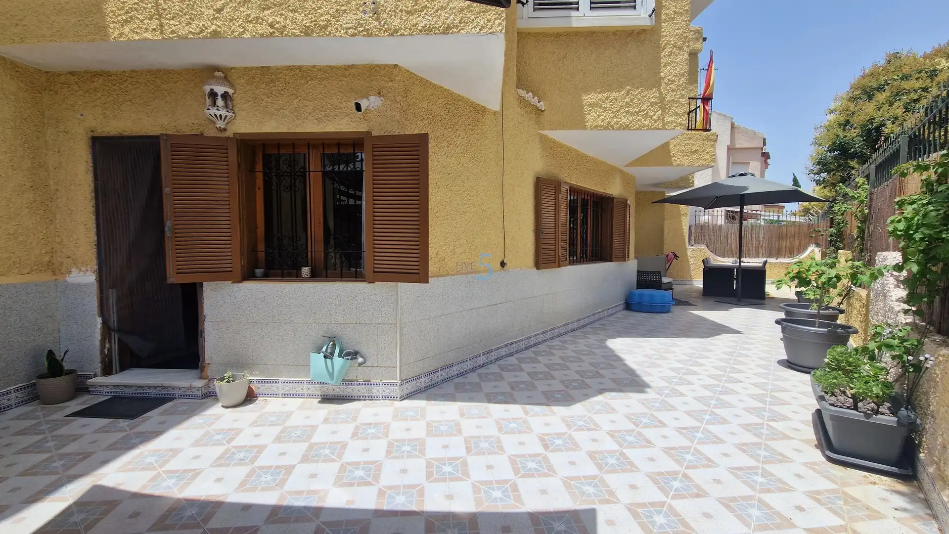 Casa a schiera con terrazza in vendita a Centro