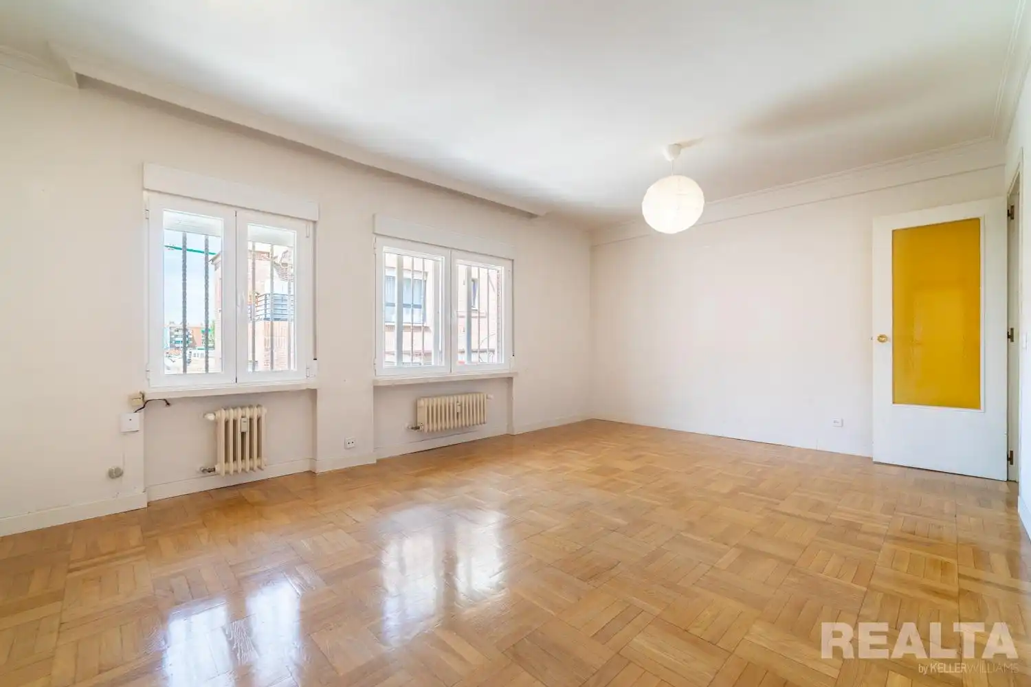 Wohnzimmer von Wohnungen zum Verkauf in Madrid mit Heizung und Parkett