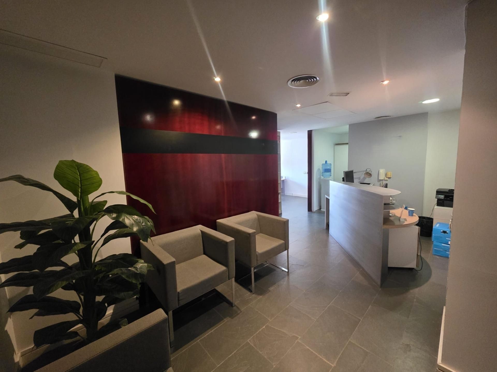 Oficina en venta en  Sevilla Capital con Aire acondicionado