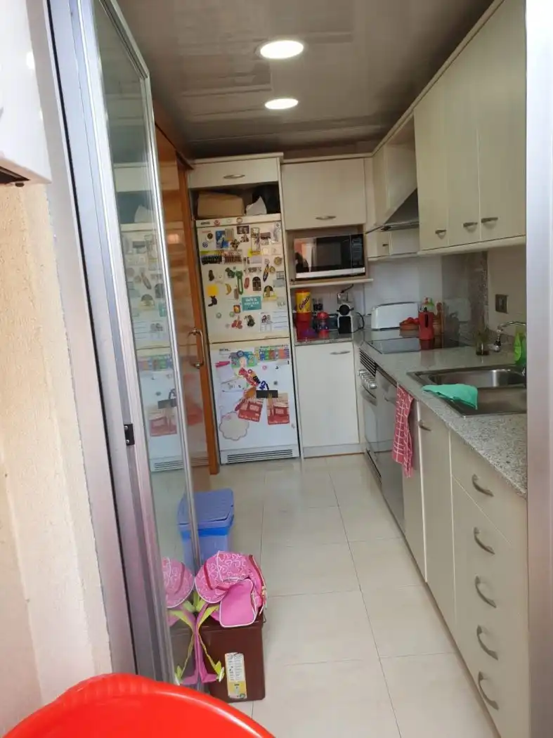 Cocina de Dúplex en venta en Terrassa con Aire acondicionado, Trastero y Amueblado