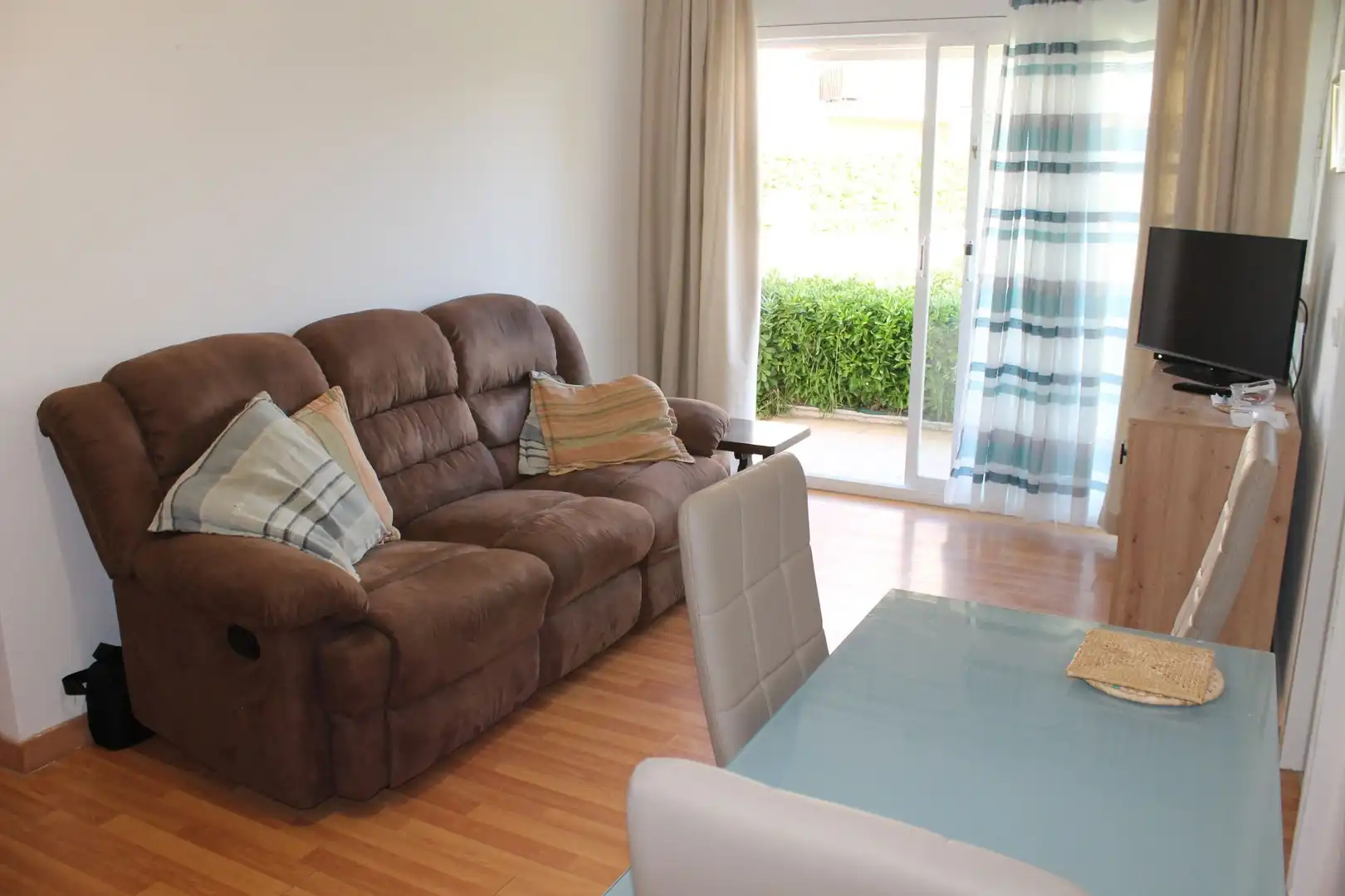 Sala de estar de Apartamento en venta en L'Estartit con Aire acondicionado y Amueblado