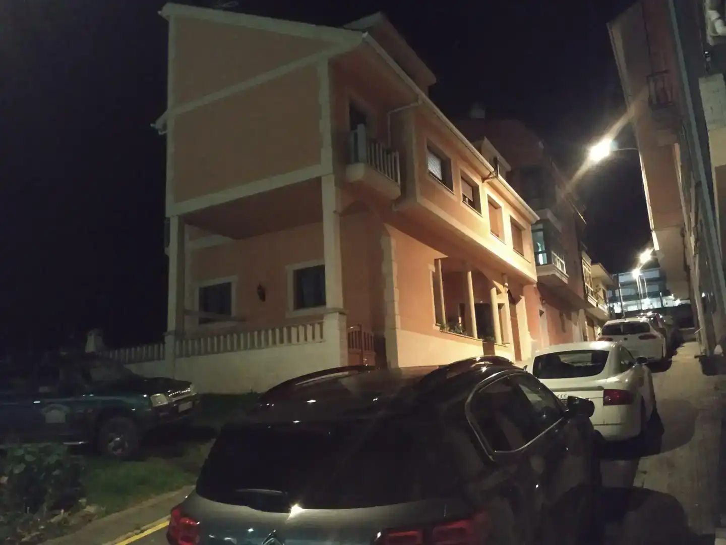 Vista exterior de Casa o chalet en venta en Burela con Parquet, Trastero y Amueblado