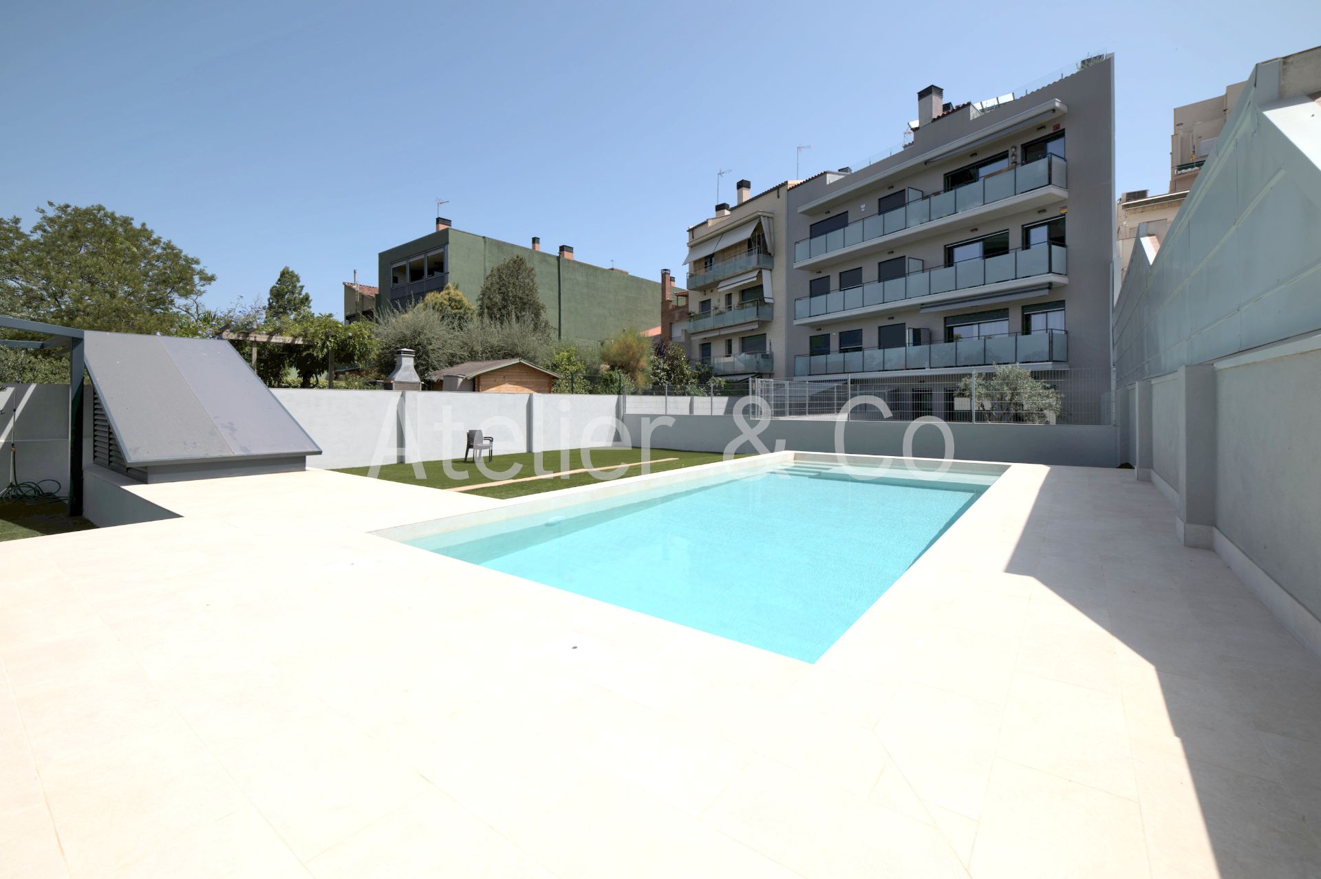 Piscina de Piso de alquiler en Terrassa con Aire acondicionado, Calefacción y Trastero
