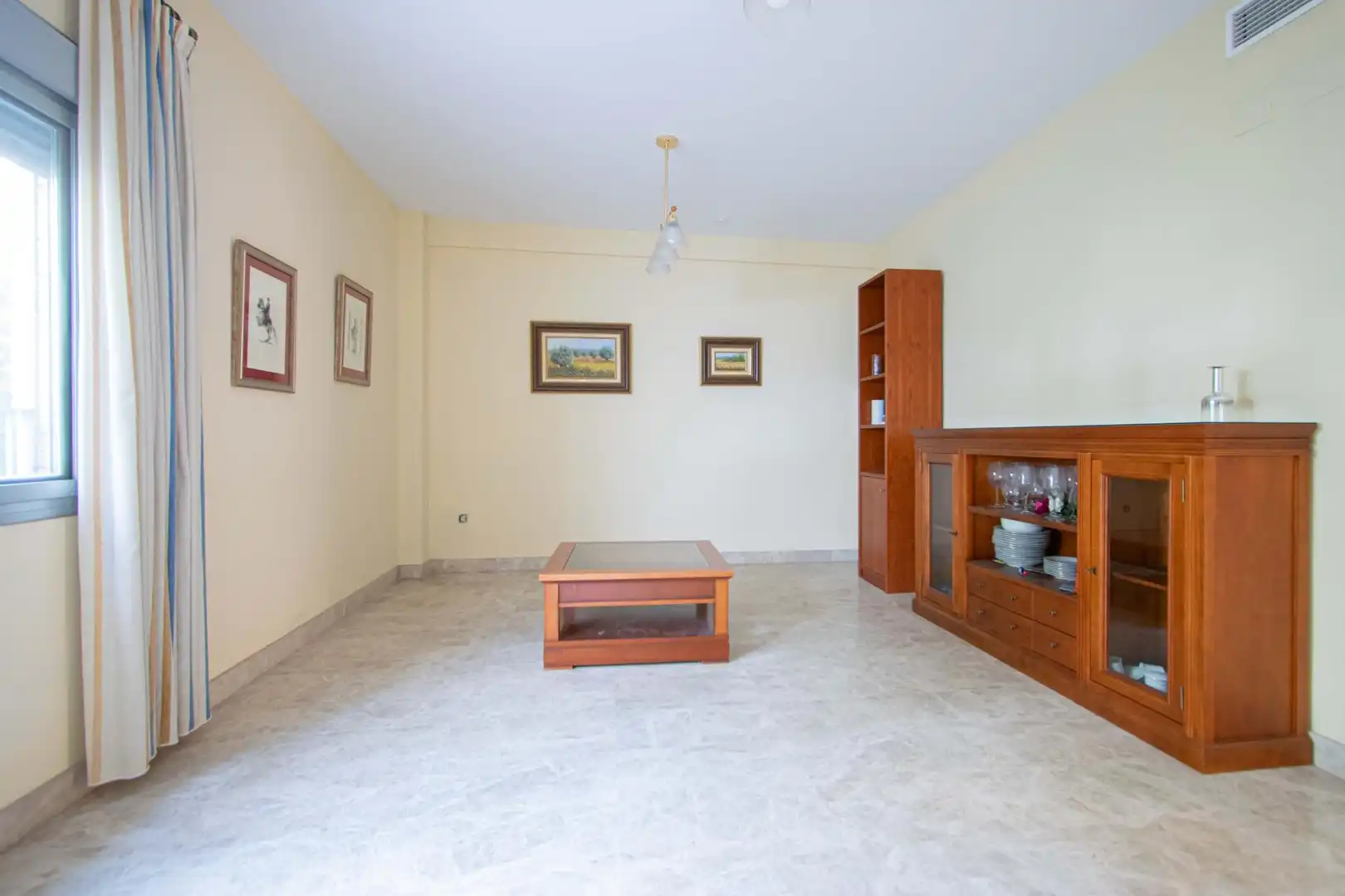 Detached homes for sale in Sevilla  with Air Conditioner, Heating and Private garden