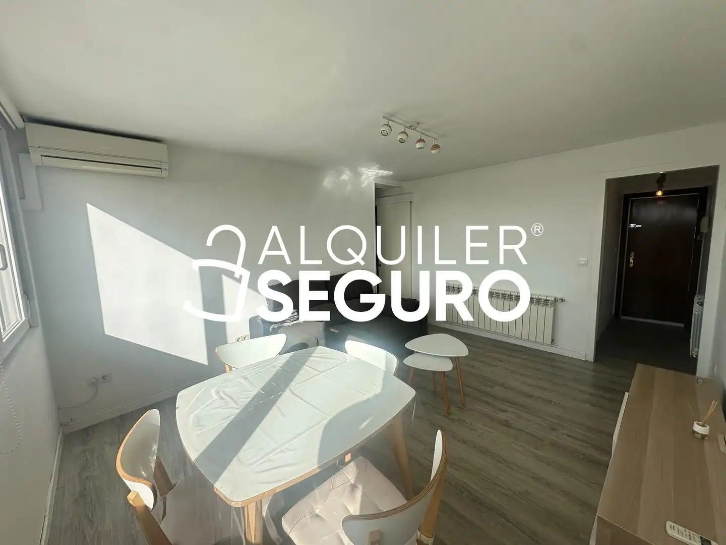 Bedroom of Flat for rent in Madrid  with Air Conditioner, Heating and Furnished
