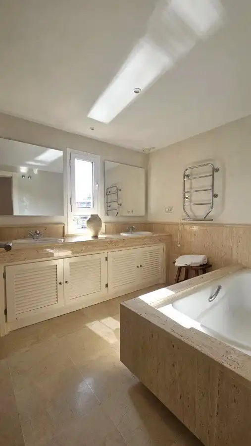 Bathroom of Apartments for rent in Sotogrande  with Air Conditioner, Heating and Terrace
