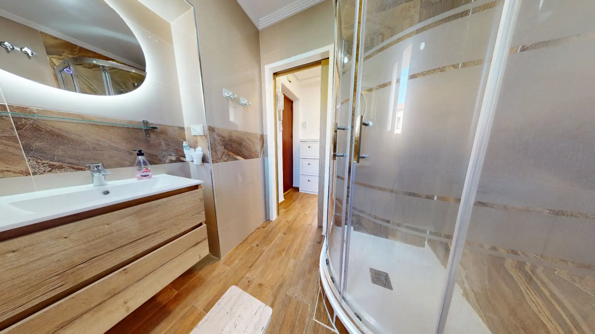 Bathroom of Flat for sale in Alicante / Alacant  with Air Conditioner and Furnished