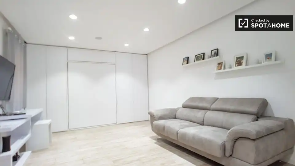 Piso con terraza en alquiler en Ciutat Vella, imagen 3