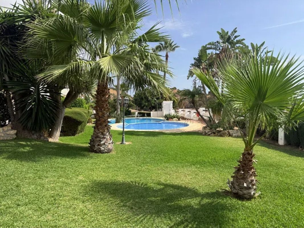 Swimming pool of Flat for sale in Mijas  with Heating, Parquet flooring and Community pool