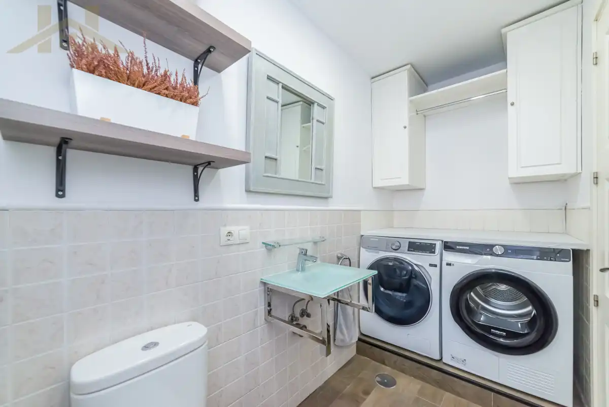 Bathroom of Detached homes for sale in Seseña  with Air Conditioner, Heating and Private garden