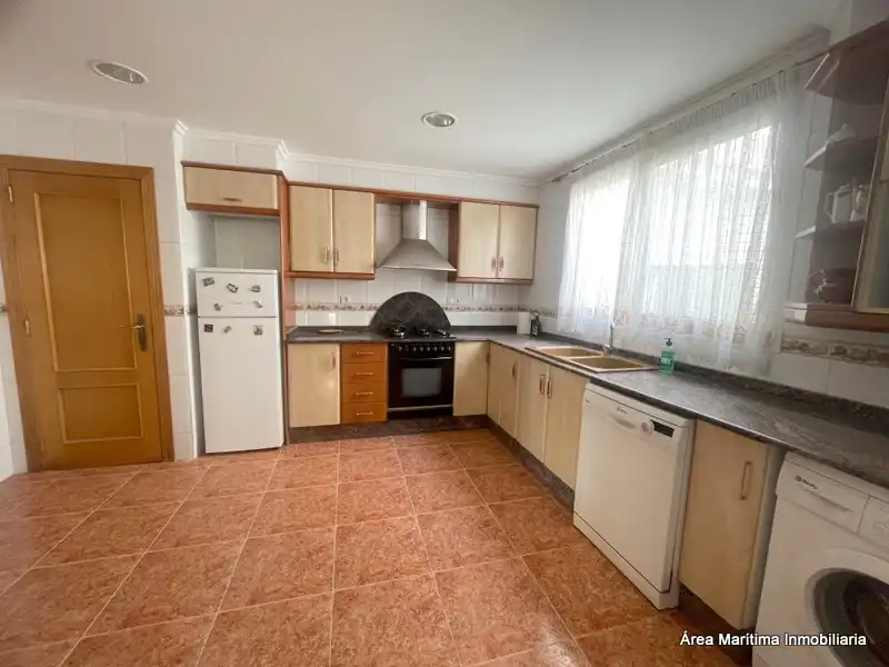 Cuina de Casa o xalet de lloguer en Valencia amb Terrassa, Traster i Moblat