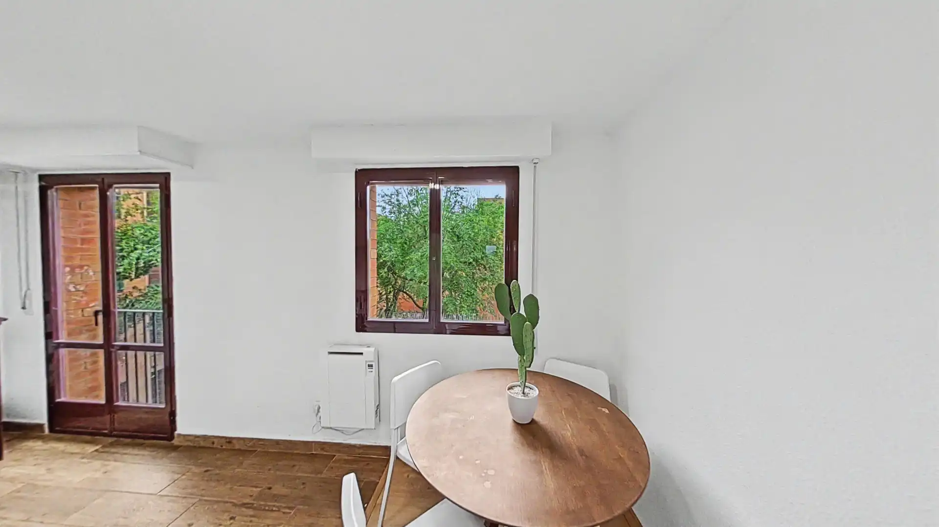 Dining room of Flat for rent in Madrid  with Heating, Furnished and Oven