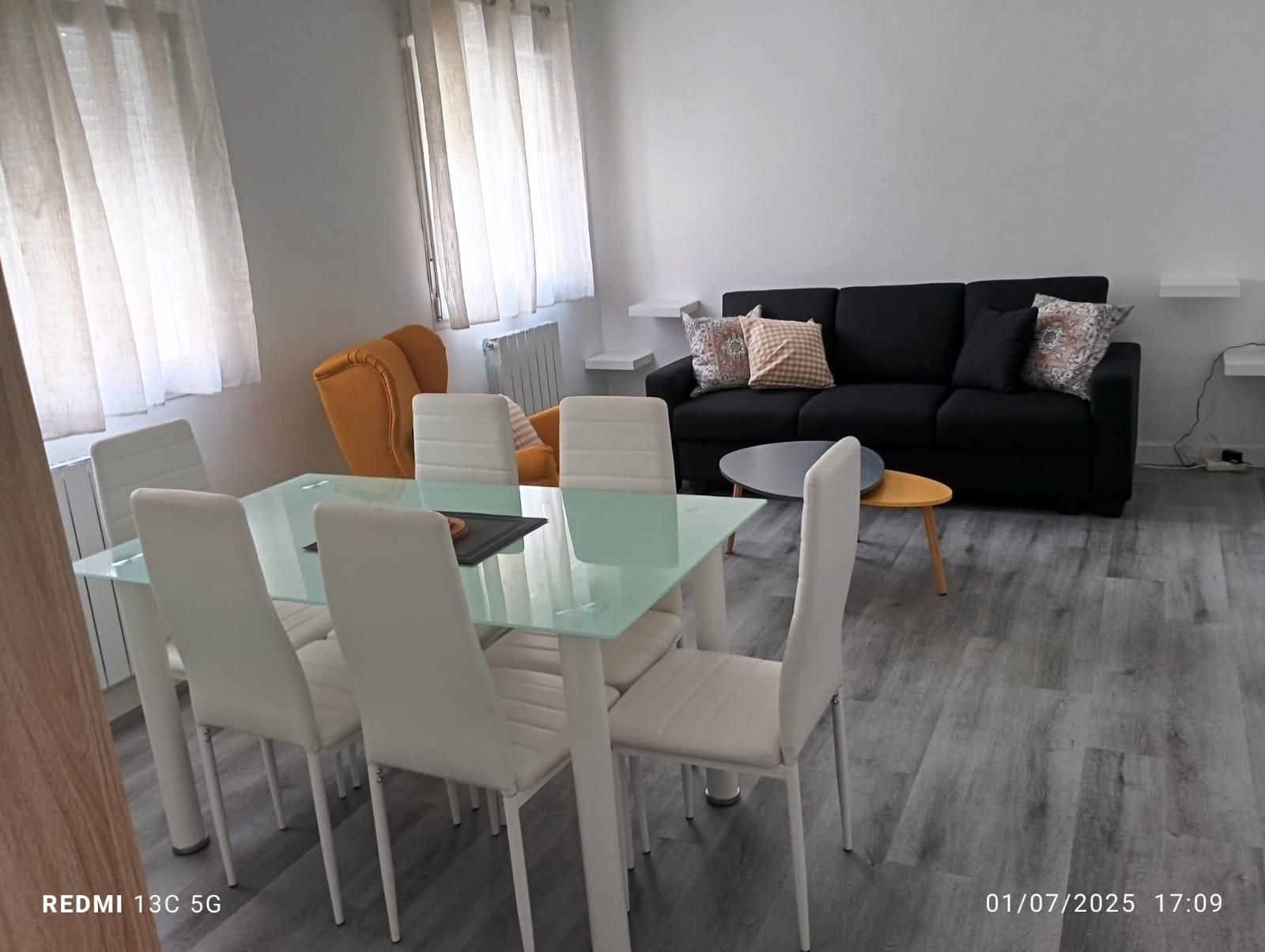 Sala d'estar de Pis per a compartir en  Zaragoza Capital amb Aire condicionat, Calefacció i Parquet