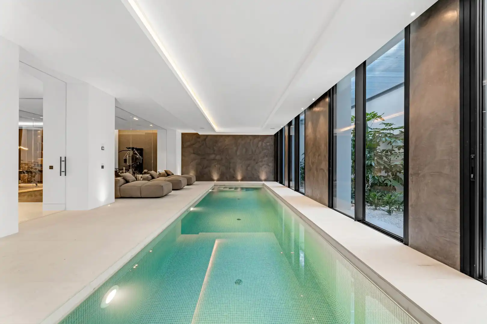 Piscina de Casa o chalet en venta en Marbella con Aire acondicionado, Jardín privado y Terraza