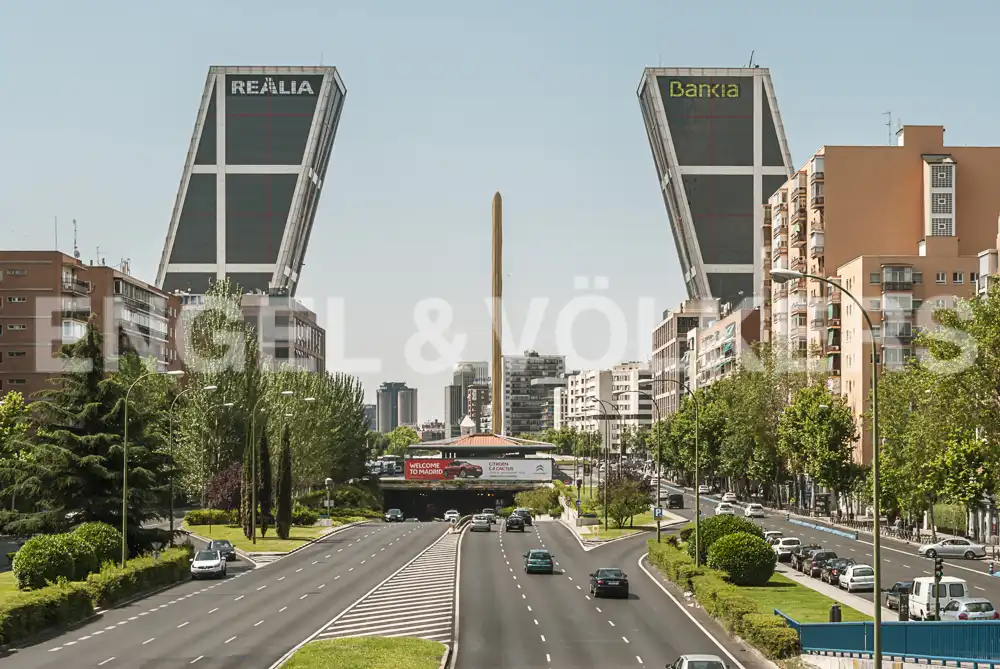 Vista exterior de Pis de lloguer en Madrid amb Calefacció, Parquet i Terrassa