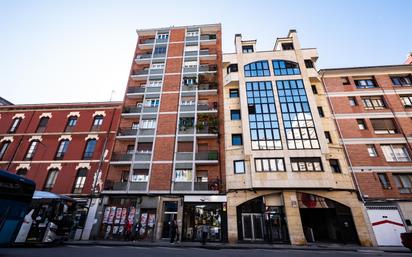 Vista exterior de Pis en venda en Gijón  amb Balcó