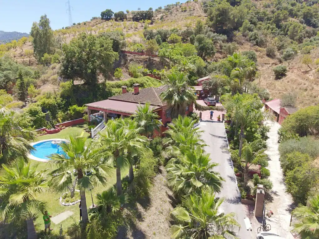 Casa rústica amb piscina en venda a Monda, imagen 3
