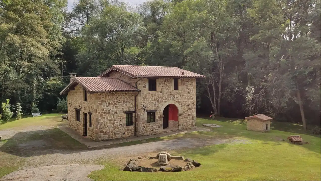 Exterior view of Houses for sale in Entrambasaguas  with Heating, Private garden and Furnished