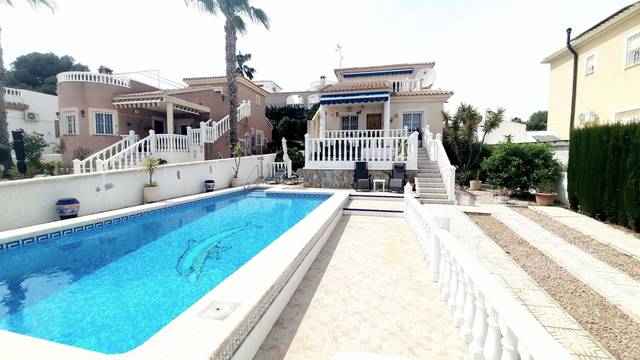 Casa-chalet en Venta en El Pinar de Campoverde