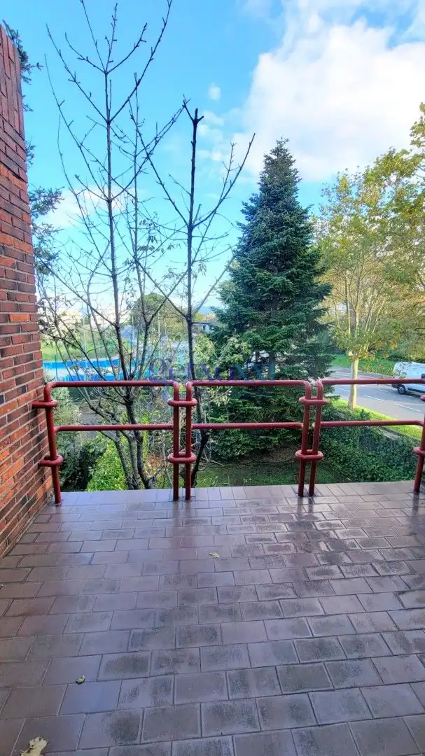 Terrassa de Casa adosada en venda en Leioa amb Calefacció, Jardí privat i Terrassa