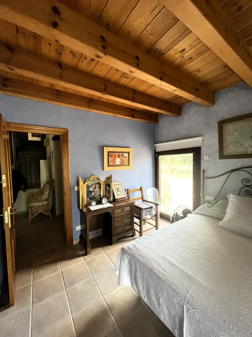 Dormitori de Finca rústica en venda en Mieres (Girona) amb Calefacció, Parquet i Terrassa