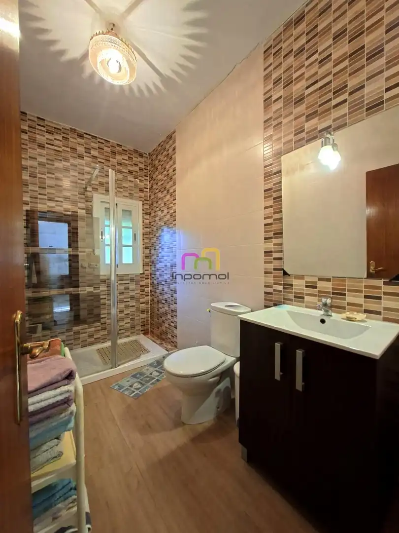 Bathroom of Houses for sale in Badajoz  with Terrace