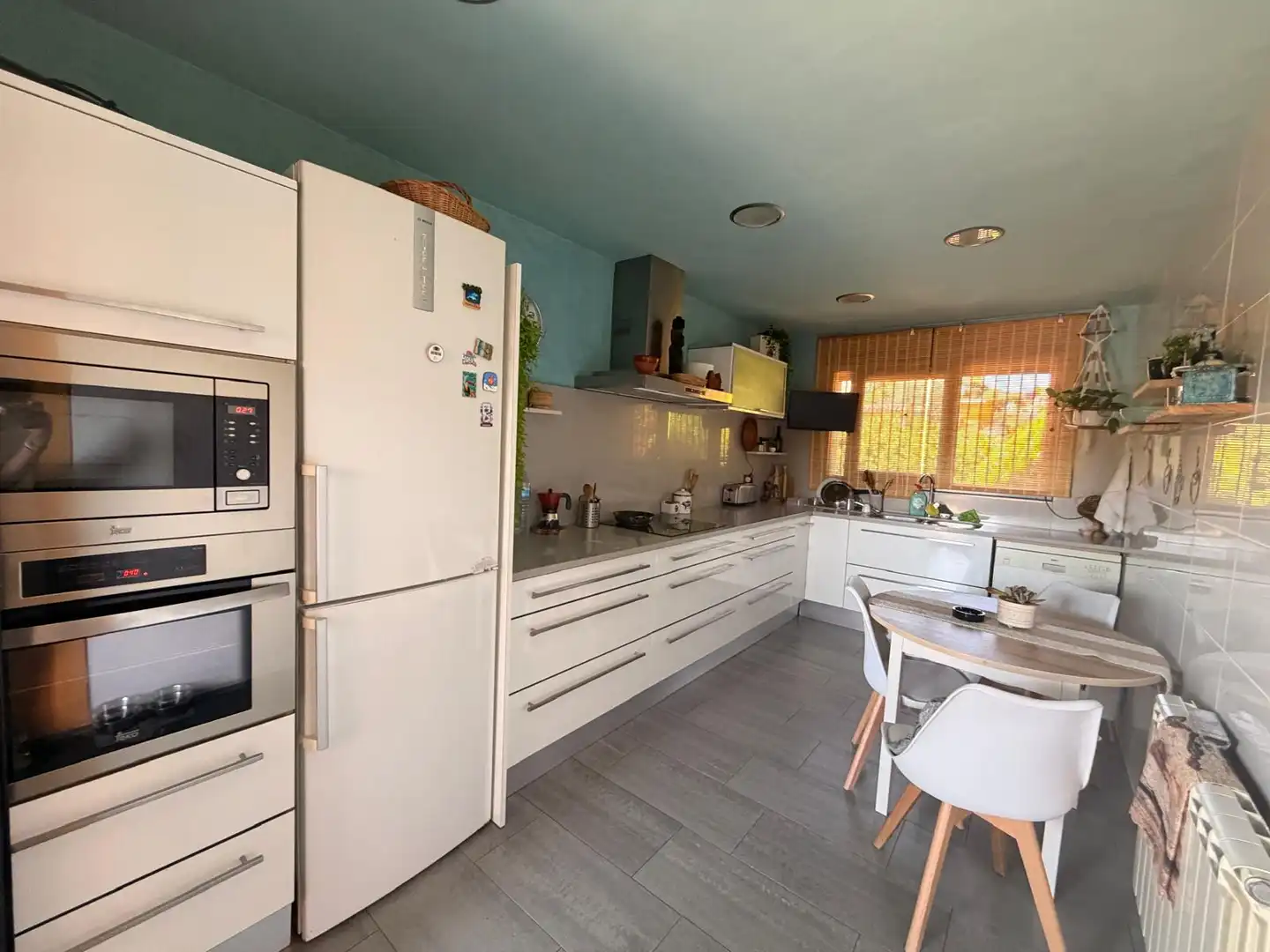 Cuina de Casa o xalet en venda en Sils amb Aire condicionat, Terrassa i Forn