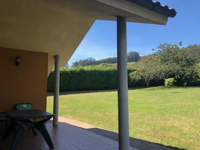 Terraza de Casa o chalet en venta en Llanera con Calefacción, Jardín privado y Parquet