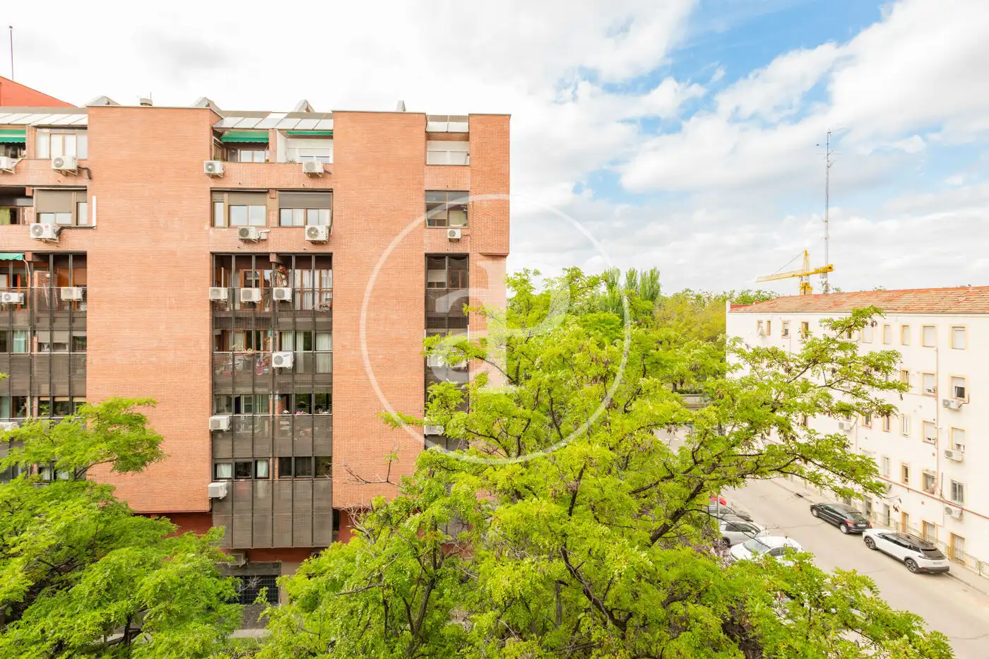Außenansicht von Wohnung zum Verkauf in Madrid mit Klimaanlage, Heizung und Privatgarten