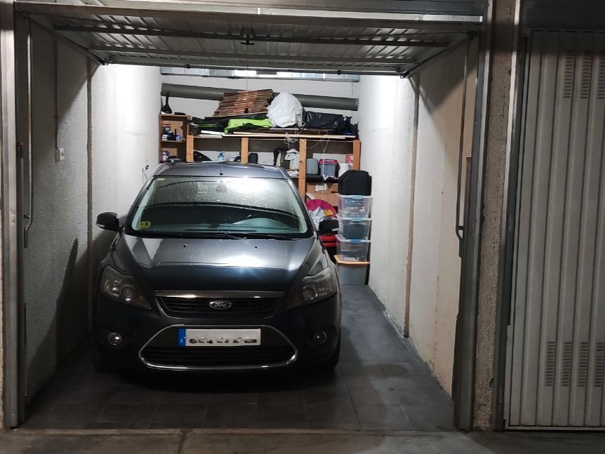 Aparcament de Garatge en venda en Irun  amb Alarma