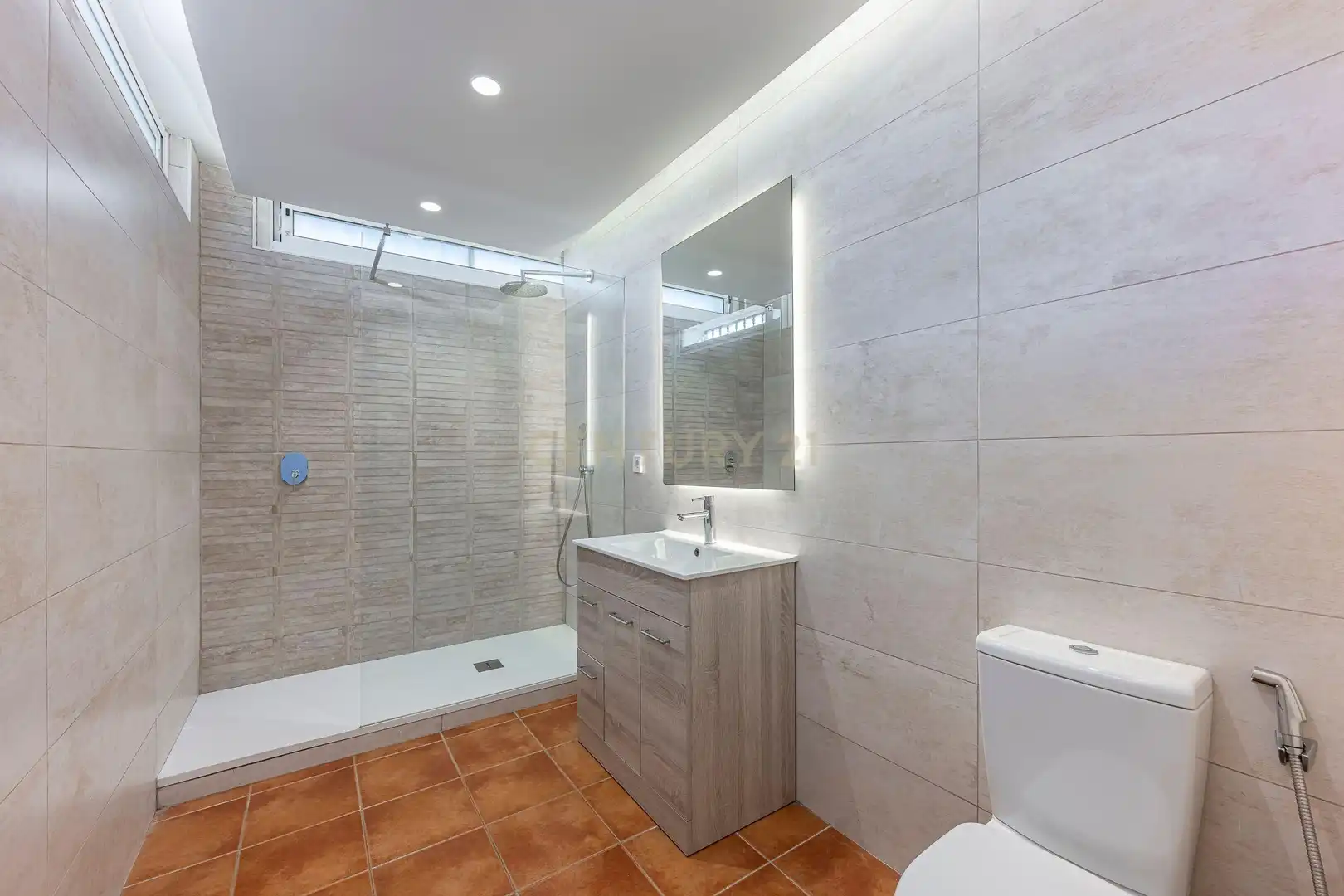 Badezimmer von Einfamilien-Reihenhaus zur Miete in San Pedro de Alcántara