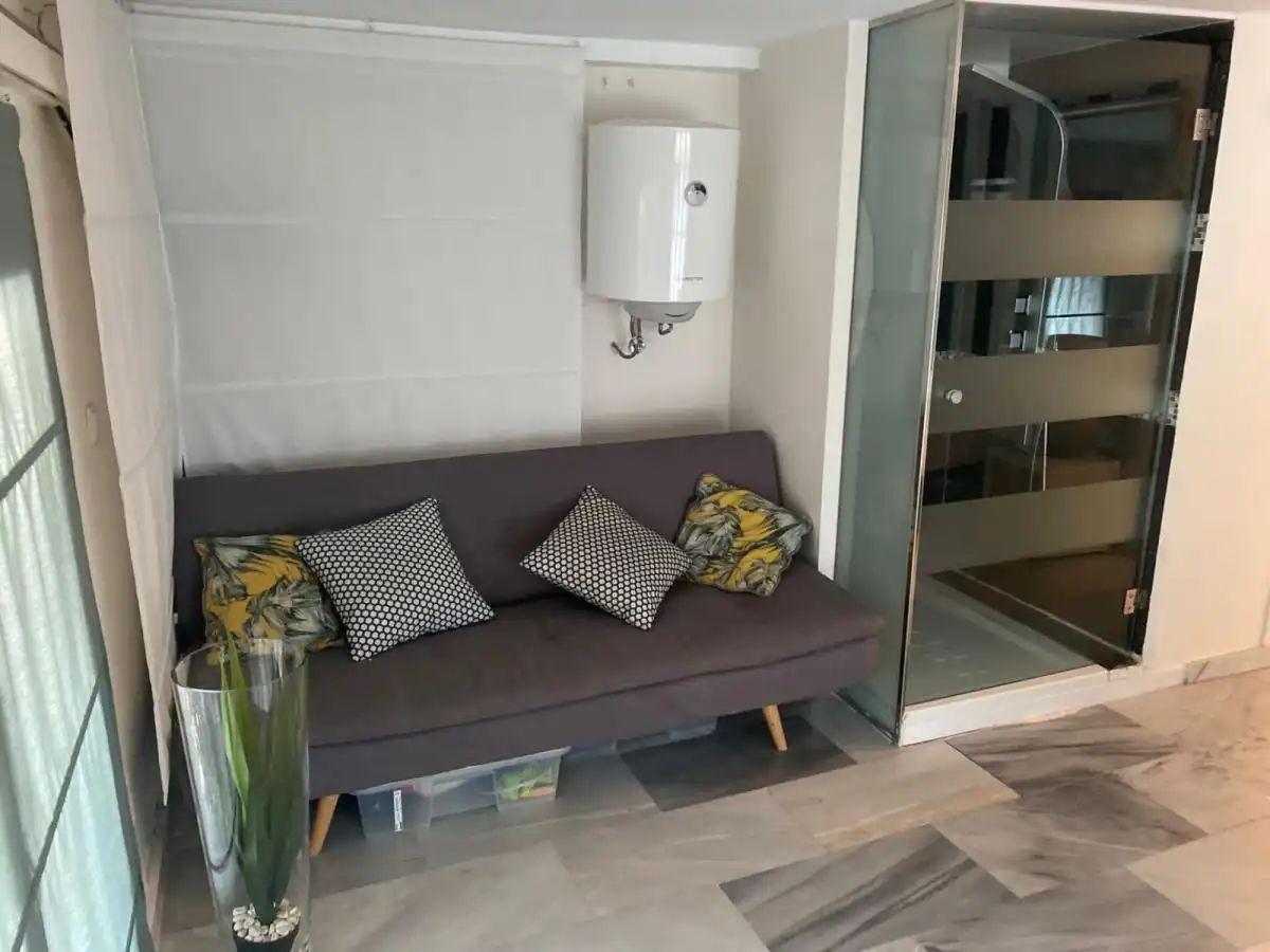 Terraza de Estudio de alquiler en Madrid con Aire acondicionado, Calefacción y Amueblado