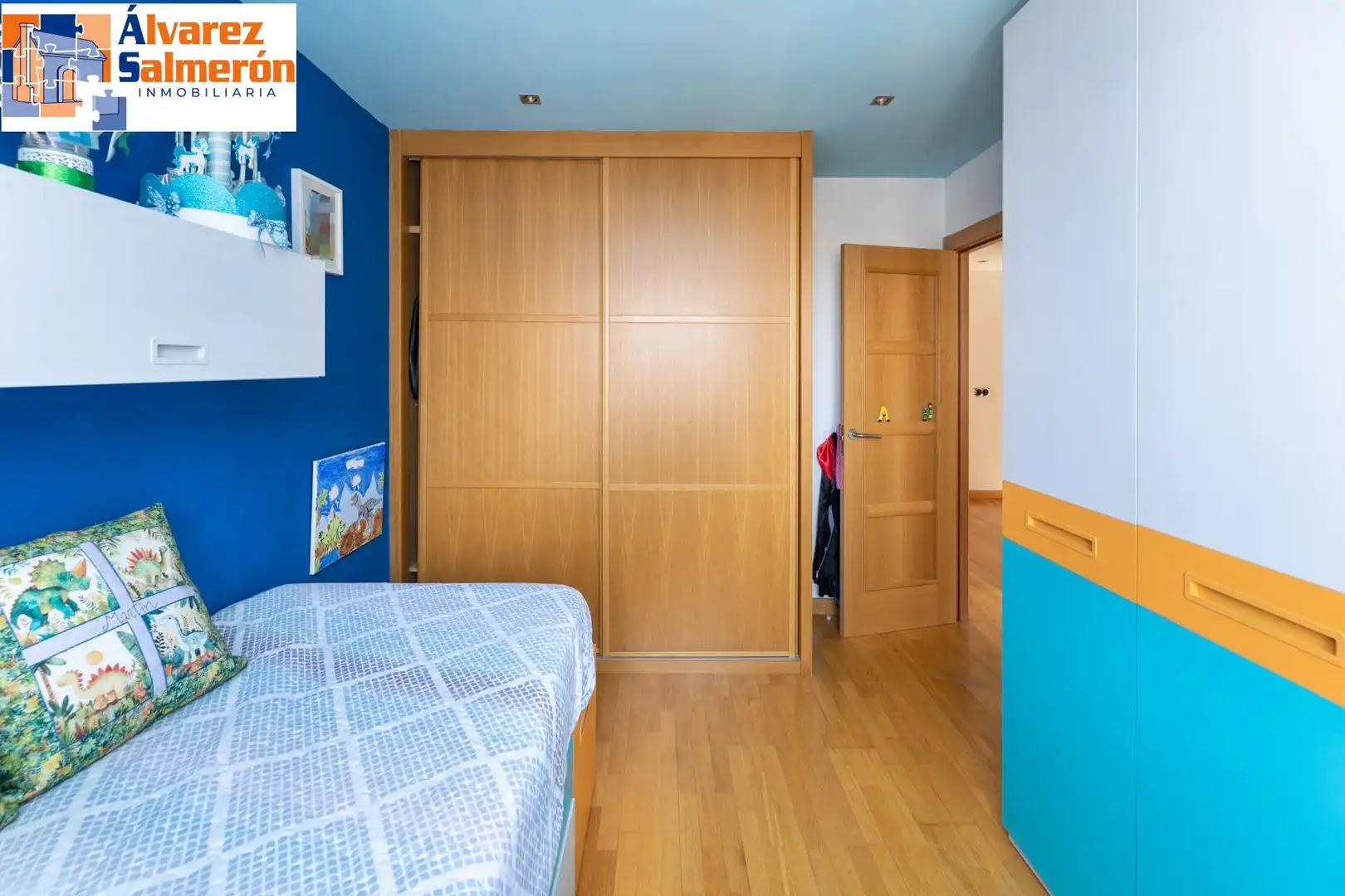Habitación de Casa o chalet en venta en Huétor Vega con Aire acondicionado, Calefacción y Jardín privado