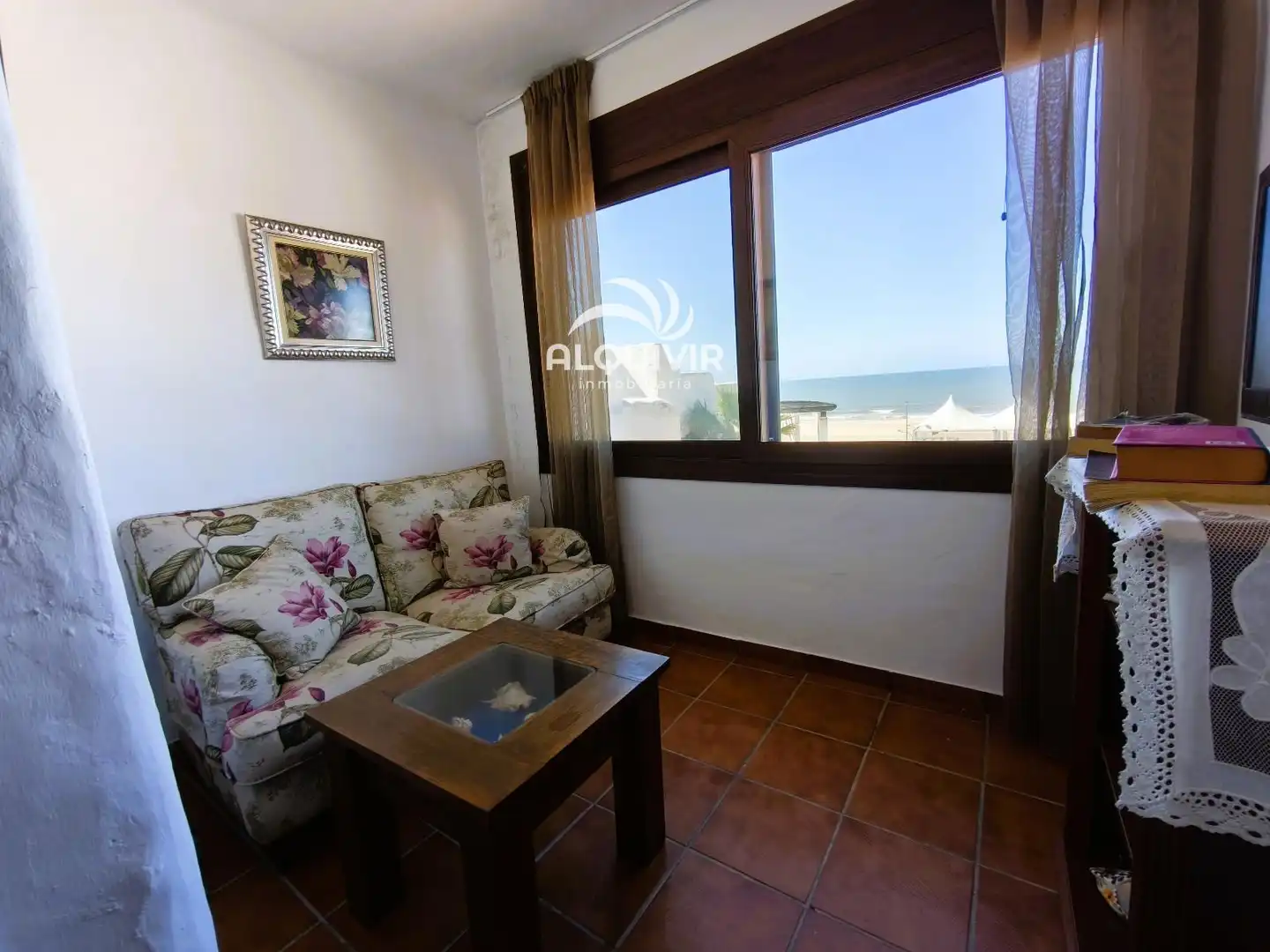 Sala d'estar de Casa adosada de lloguer en Almonte amb Jardí privat, Terrassa i Moblat