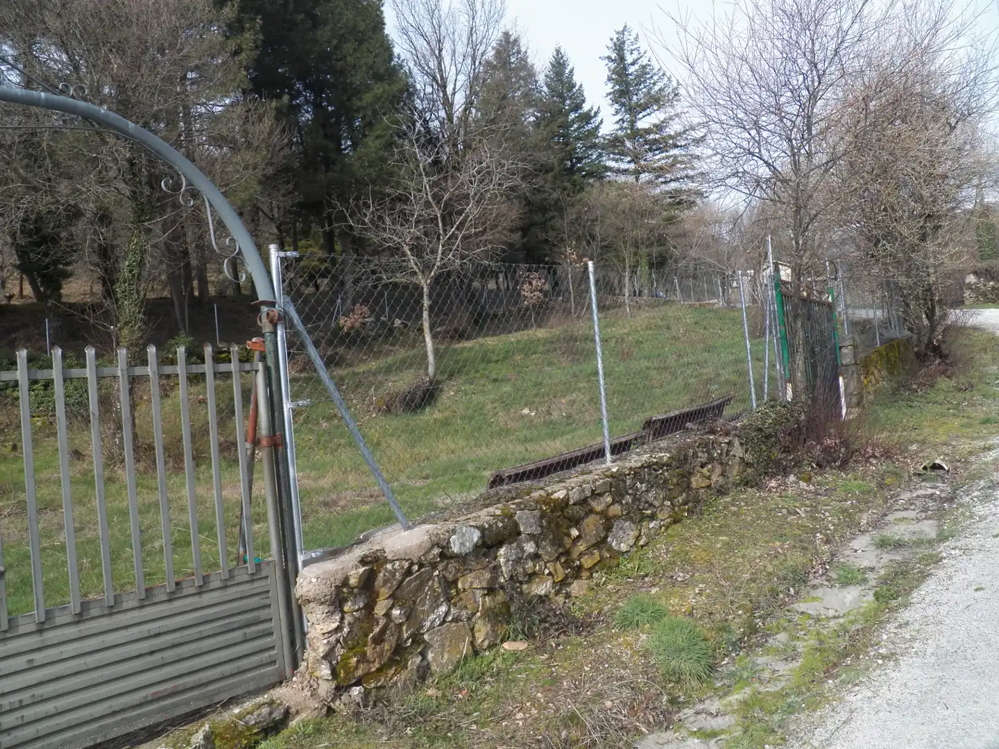 Grundstücke zum Verkauf in Miraflores de la Sierra