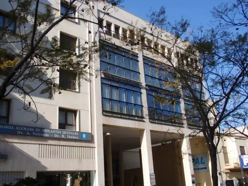 Bureau avec ascenseur à louer à El Ejido Ciudad