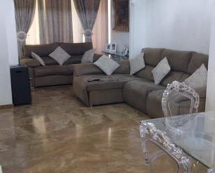 Living room of Flat to rent in Benidorm  with Air Conditioner, Terrace and Balcony