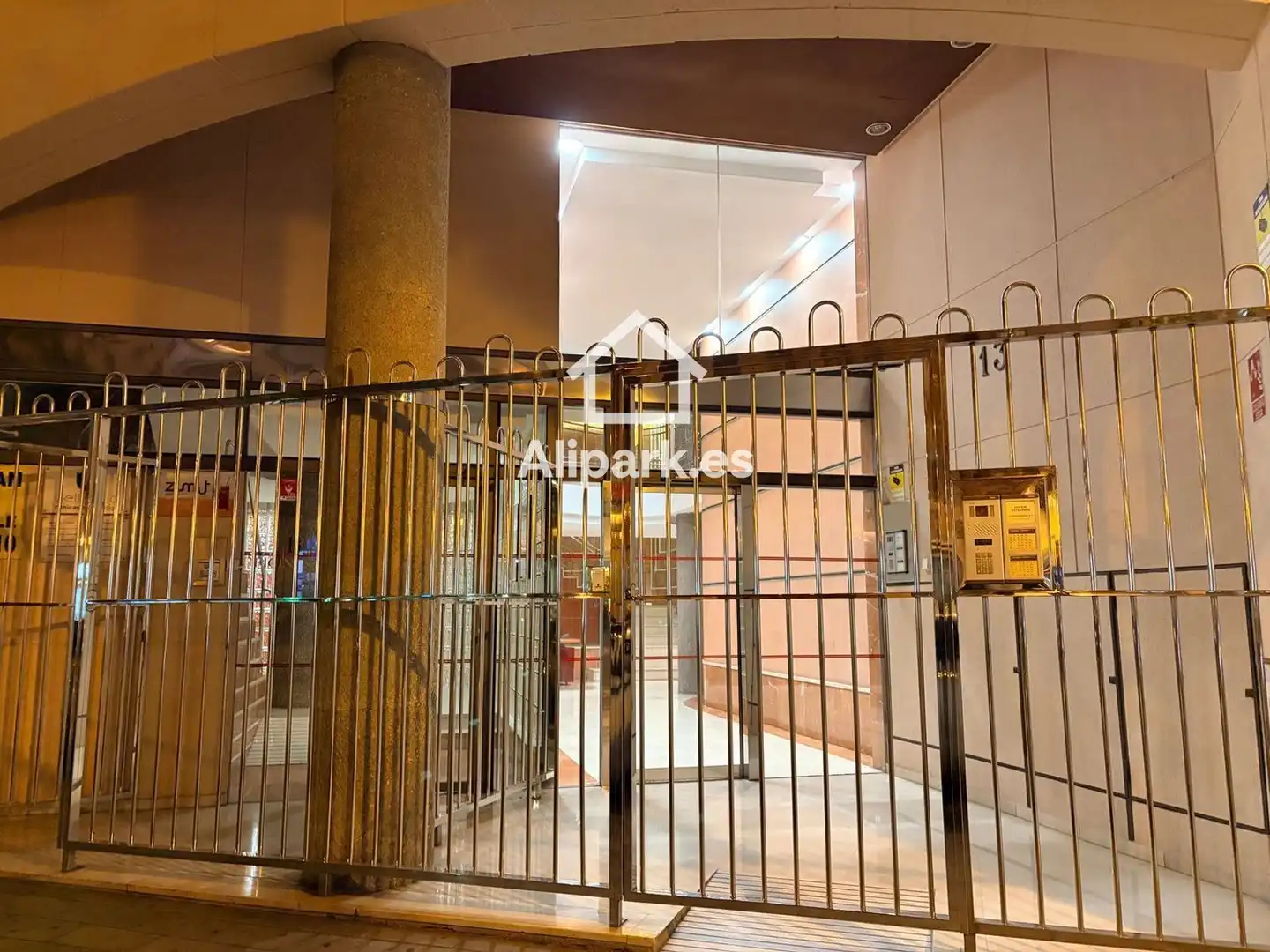 Flat for sale in Alicante / Alacant  with Air Conditioner and Terrace