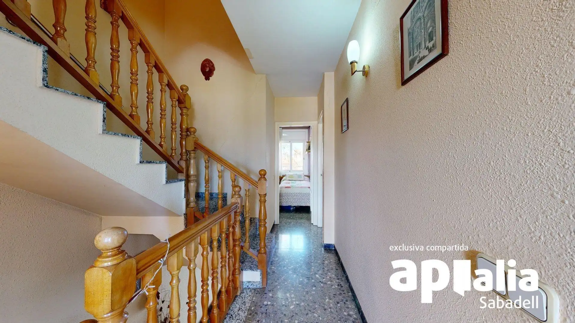 Casa adosada en venta en Barberà del Vallès con Calefacción, Terraza y Balcón