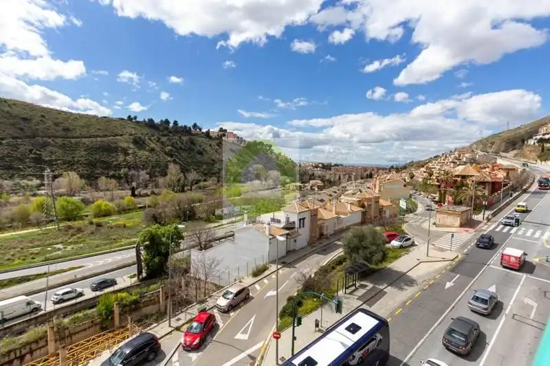 Vista exterior de Àtic en venda en Granada
