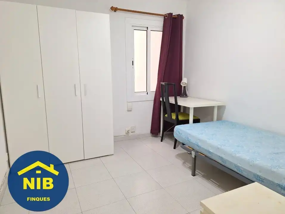 Bedroom of Flat for sale in Barcelona  with Air Conditioner and Heating