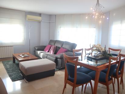 Living room of Duplex for sale in Cerdanyola del Vallès  with Air Conditioner, Heating and Furnished