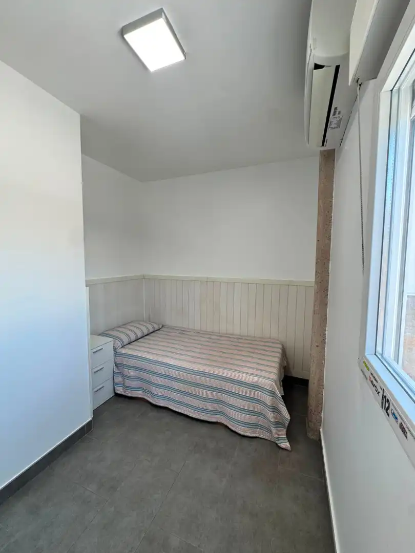 Habitación de Ático de alquiler en Valencia con Aire acondicionado, Terraza y Amueblado