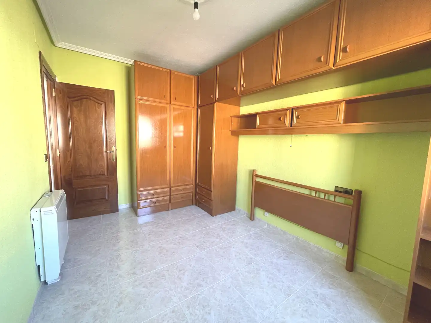 Schlafzimmer von Wohnung zur Miete in Salamanca mit Heizung, Möbliert und Balkon