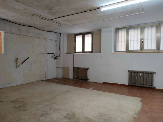 Local comercial en Alquiler en Amara