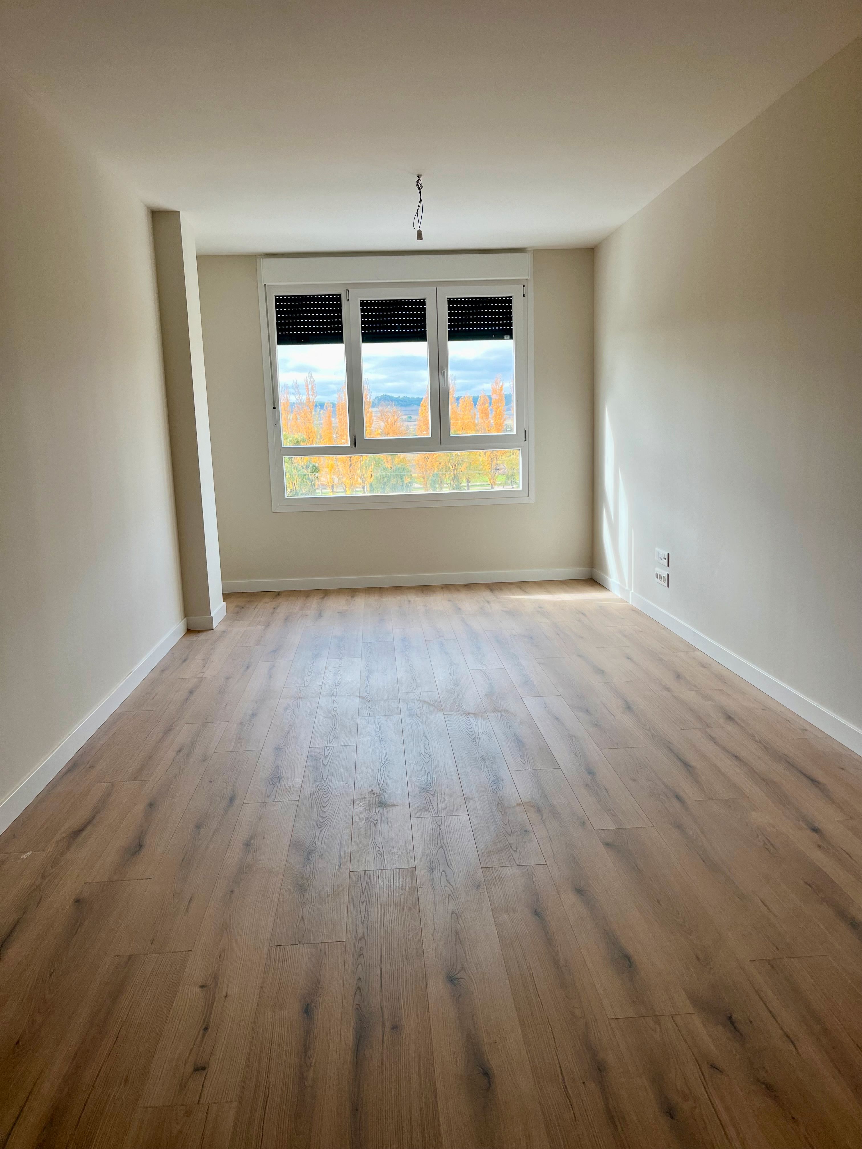 Bedroom of Flat for sale in Palencia Capital  with Storage room and Community pool