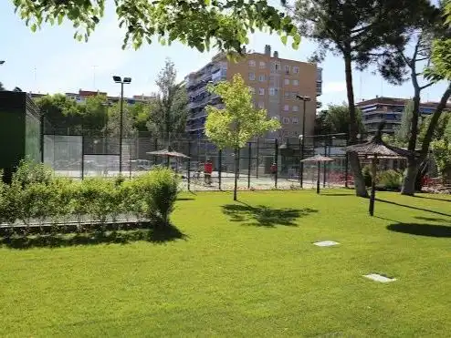 Vista exterior de Pis en venda en Alcalá de Henares amb Aire condicionat