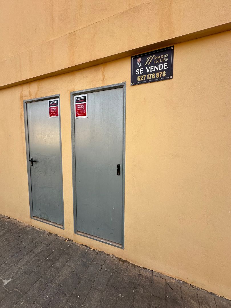 Premises for sale in Vícar